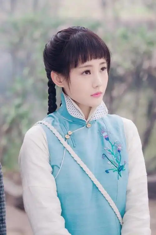 海棠经雨胭脂透