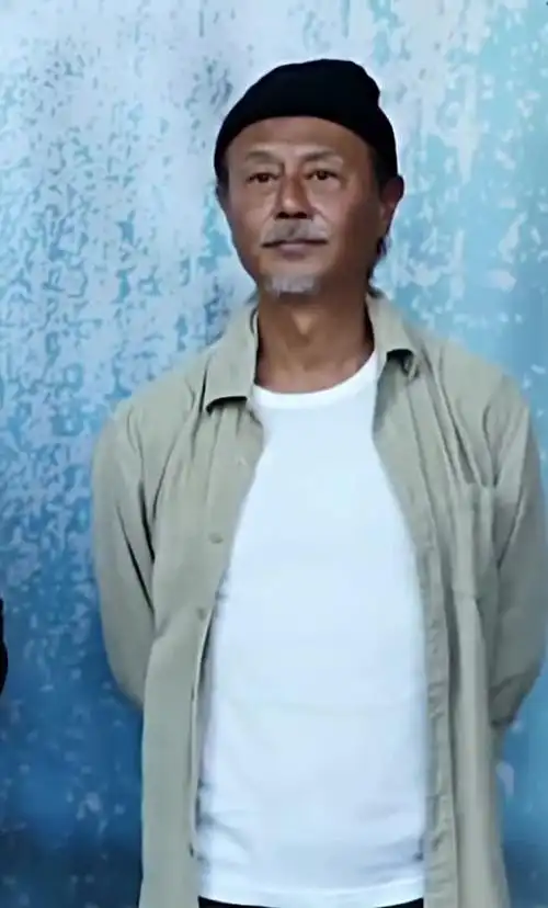 曾经的琼瑶剧男主角刘德凯带给我们太多感动和泪水,如今67岁已胡子花