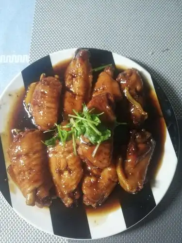 李昊泽制作家常菜———可乐鸡翅