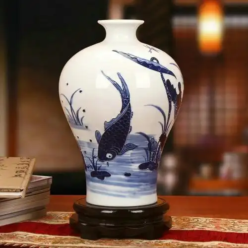 景德镇陶瓷器雕刻青花瓷瓶荷花鱼花瓶中式田园仿古家居摆件工艺品