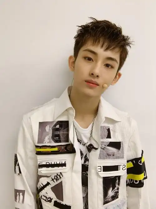 董思成(winwin)