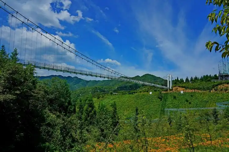 云中花都:位于重庆石柱县冷水镇八龙村,占地3000亩,园区平均温度21度