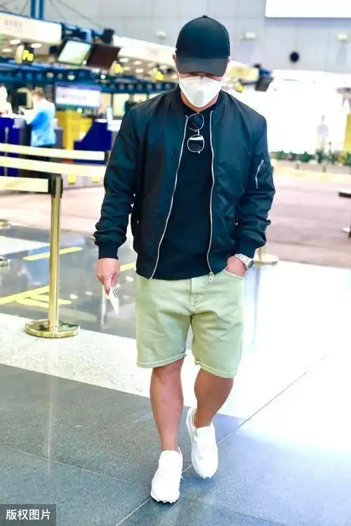 释小龙 生活照(释小龙这是得罪摄影师了)(5)