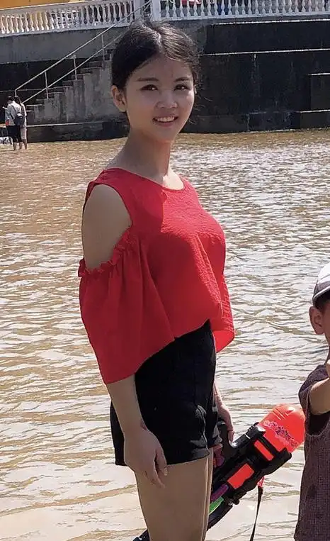 紧急扩撒安徽一20岁女孩失联