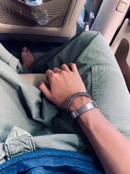 手控福利—金南俊_防弹少年团_影视_明星娱乐资讯