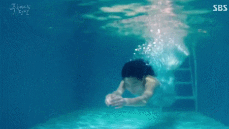 林允gif美人鱼gif泳池gif唯美gif