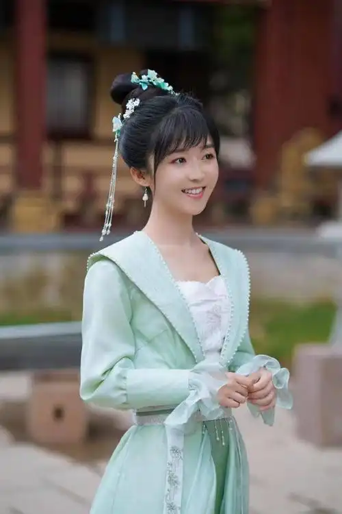 古装悬疑爱情剧《花青歌》横店开机 宋伊人挑大梁演女作家