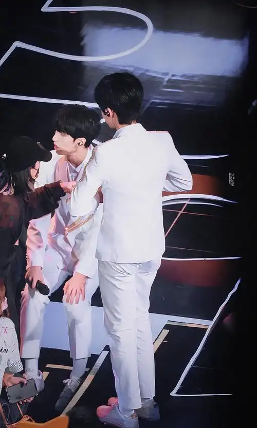 210601 | 央视六一晚会翔霖(戏影)舞台图频