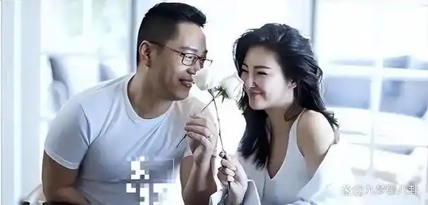 暴躁娇妻张雨绮情史两任前夫都是父亲辈34岁已两婚两离两个娃