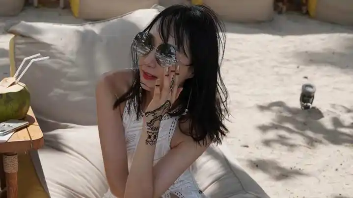 雷佳音的妻子翟煦飞:个人资料,简历照片大公开