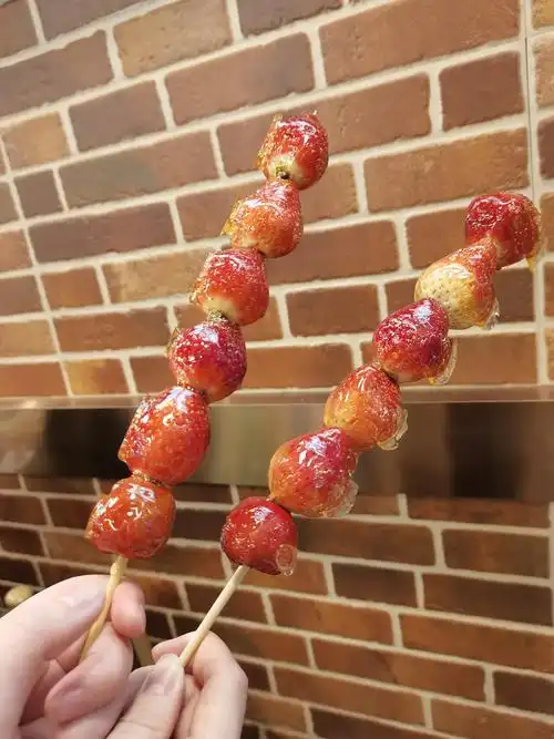 冰糖草莓最后一个为什么是山楂呢