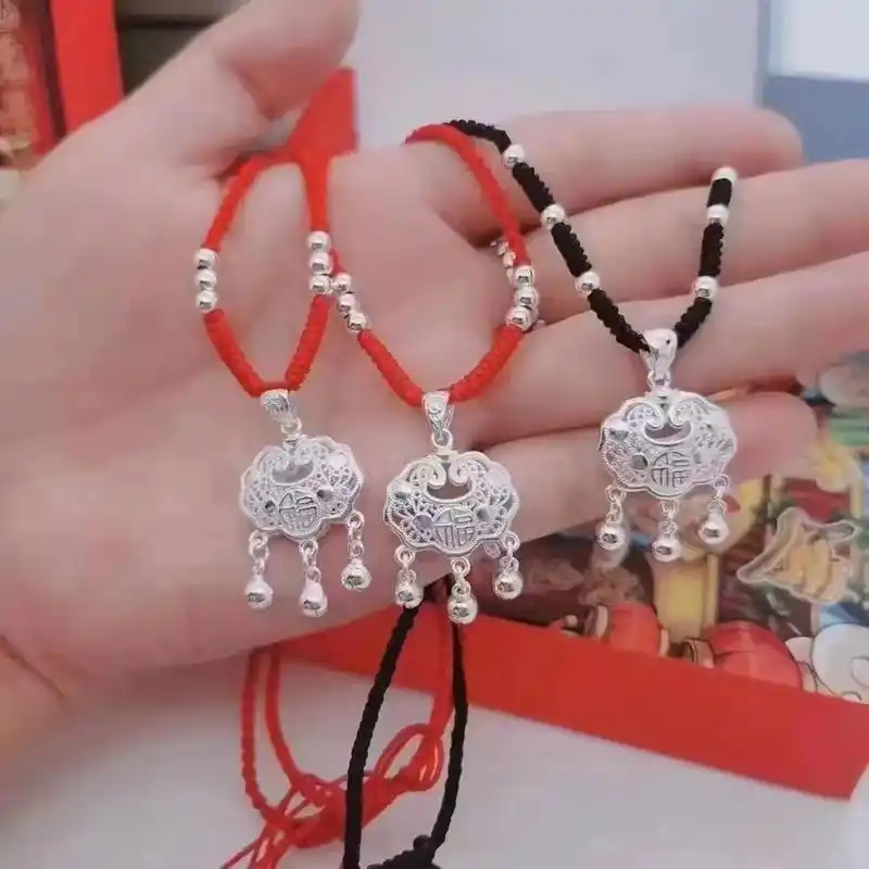 银锁寓意;锁住平安 锁住富贵 护你一生周全7815 纯银锁吊坠一