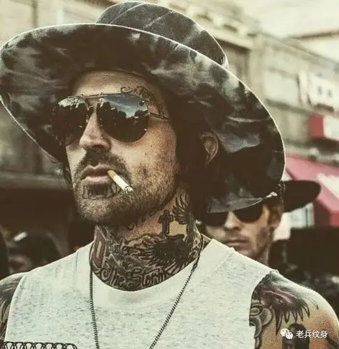 有纹身的人是不是都像黑社会大哥