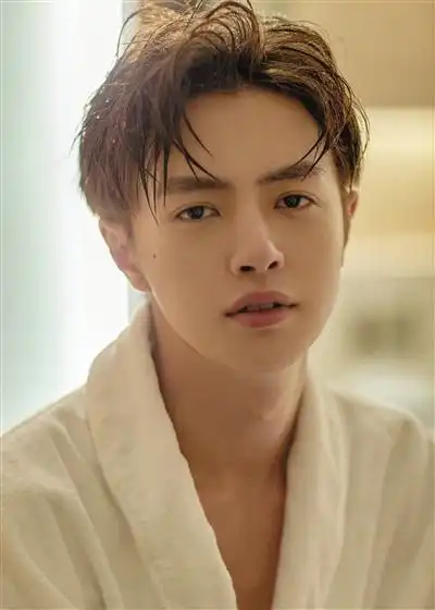 从"花泽类"到"唐泛",官鸿渐渐懂自己!