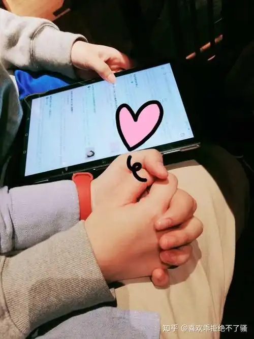 有一个甜甜的女朋友是什么感觉?