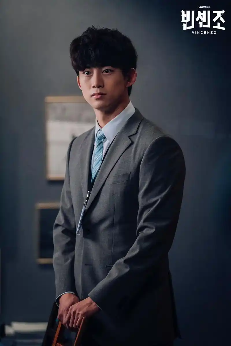 《黑道律师文森佐》全解析!宋仲基化身「黑道律师」太合适了!