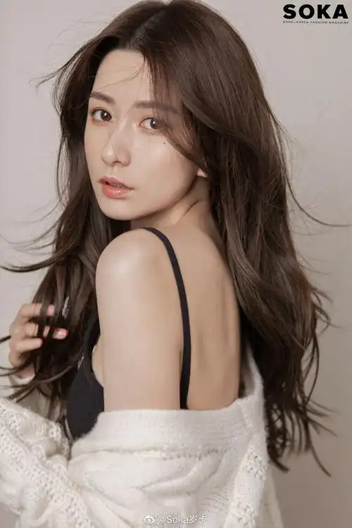 素材海报人物美容网红护肤性感小清新女模美背复古甜美性冷淡ins造型