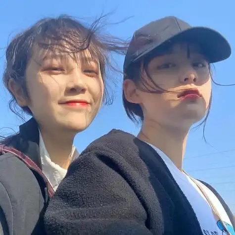 闺蜜头像女生头像真人头像双人头像你要明白生活的目标是快乐.