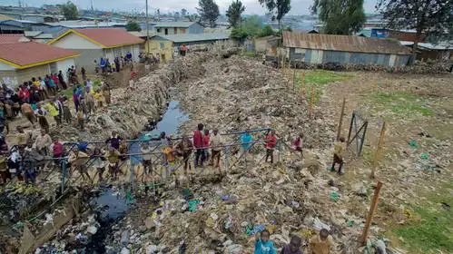 基贝拉,不少人都知道它是肯尼亚最贫困的地区,同时它也是非洲最大的
