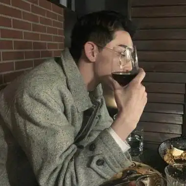 超帅气超冷酷的男生头像戴眼镜高冷帅气的男生戴眼镜图片