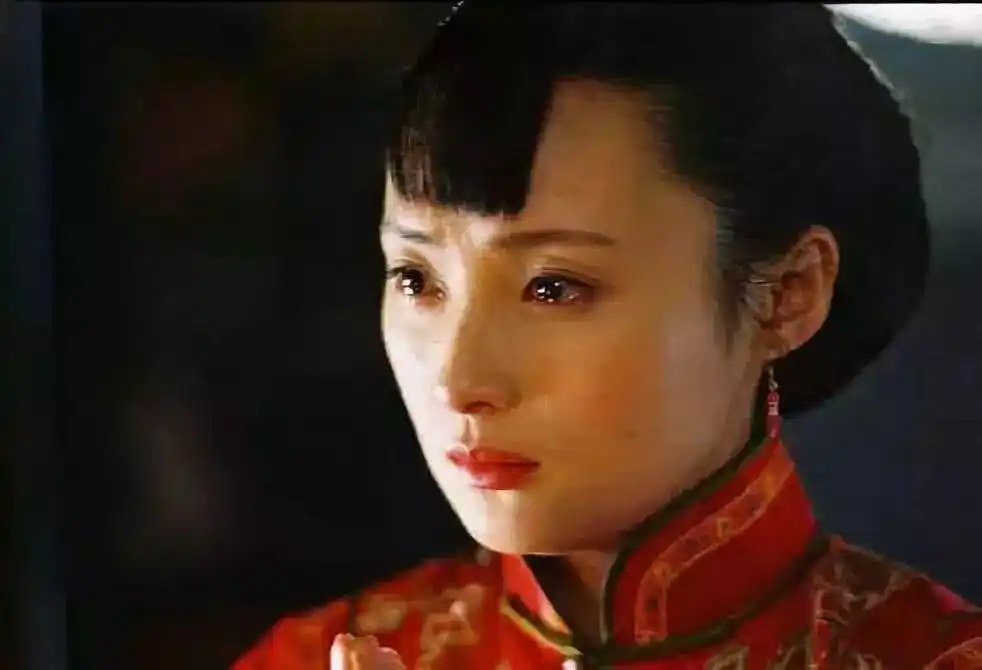 她是陈建斌的前女友,同居5年后被抛弃?如今49岁的她再度翻红