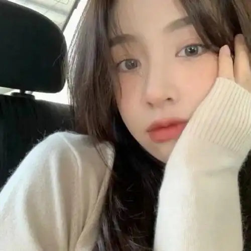 楠babyの女生头像