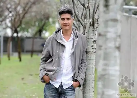 [分享]2016普利兹克建筑奖公布智利48岁帅大叔亚历杭德罗·阿拉维纳