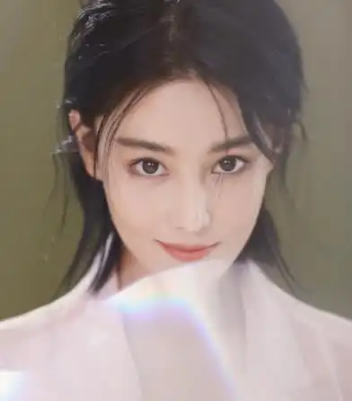 张馨予晒聊天记录求助,微信头像却不再是何捷,网友:一孕傻三年?