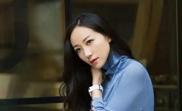 萧潇心理说:最近,女星韩雪和袁冰妍,张予曦,傅菁四人在某节目中扮演