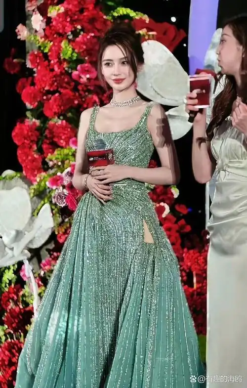 5月25日,angelababy杨颖在澳门盛大举行千人粉丝见面会