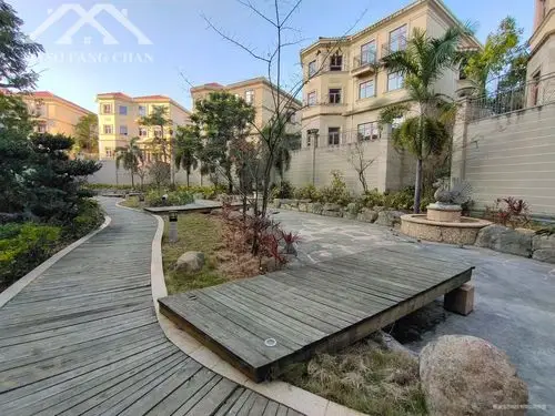 高尔夫御景园 边套漳州港中,心地段 金水仙大剧院 丰顺旁