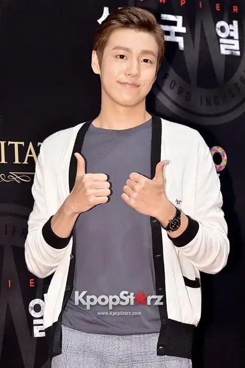 金秀贤-李玹雨-李秉宪-赵正锡出席电影《雪国列车》红地毯,"20,30,40