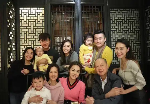 44岁马国明步林峰后尘,被爆今年将结束单身,迎娶小15岁的女友?