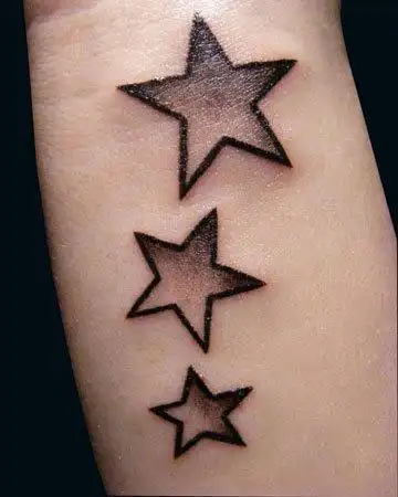 三个五角星纹身三颗五角星纹身含义3