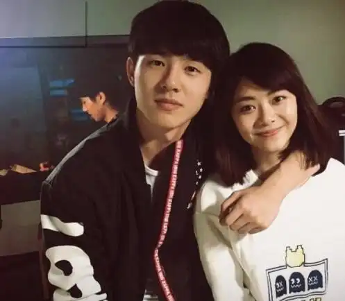 【图】刘昊然女友谭松韵演艺经历大曝光 揭秘俩人的恋情始末