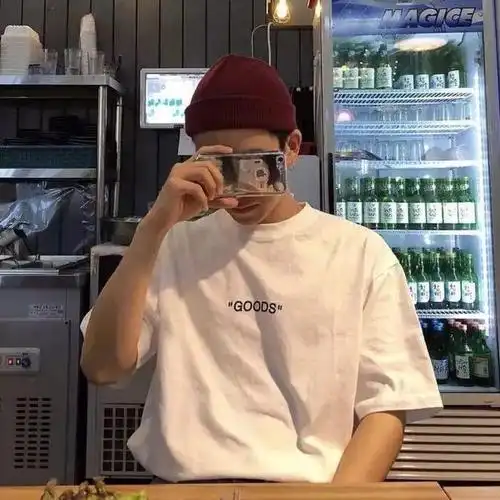 10张"高冷轻熟"男生头像,帅哥专用!