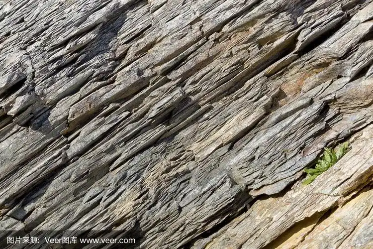 灰色的变质岩层.