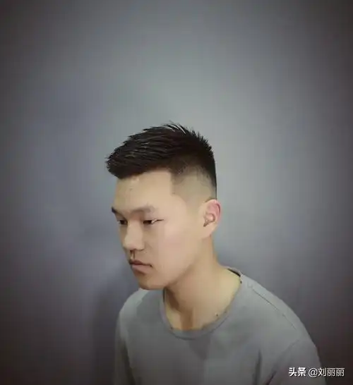 男胖人适合的发型图片男士胖人适合什么发型图片