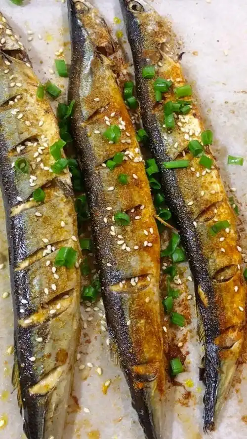 有没有吃烧烤必点的是烤秋刀鱼的?