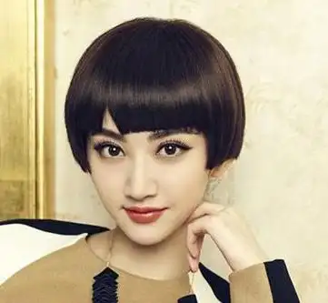 沙宣西瓜头发型,比蘑菇头发型更显呆萌风格,合适日常梳发.