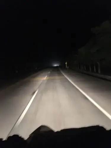 夜晚一个人的马路!