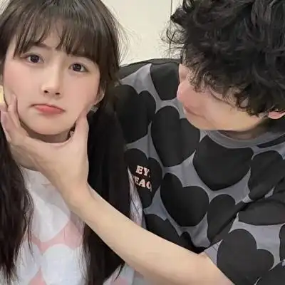 超可爱情侣头像一对甜蜜图片唯美情侣真人浪漫微信头像大全