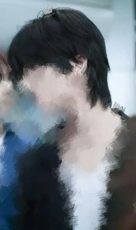 这发型越看越好看后面再长点就是鲻鱼头了