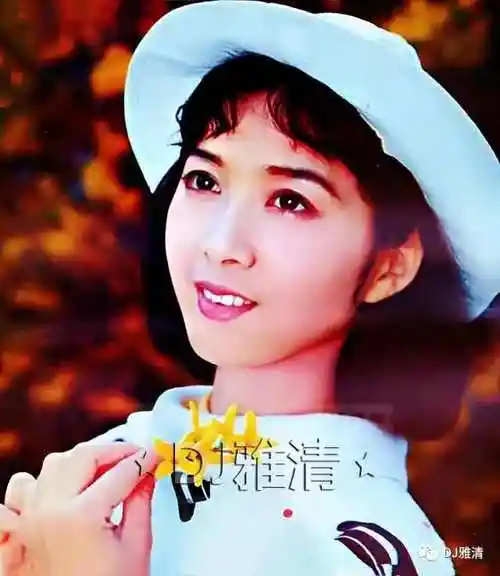 老照片八十年代电影演员龚雪