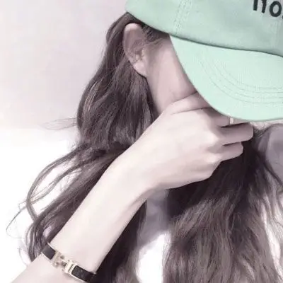 戴帽子头像酷酷的 放空整颗心脏 - 女生头像 - 潮人个性网