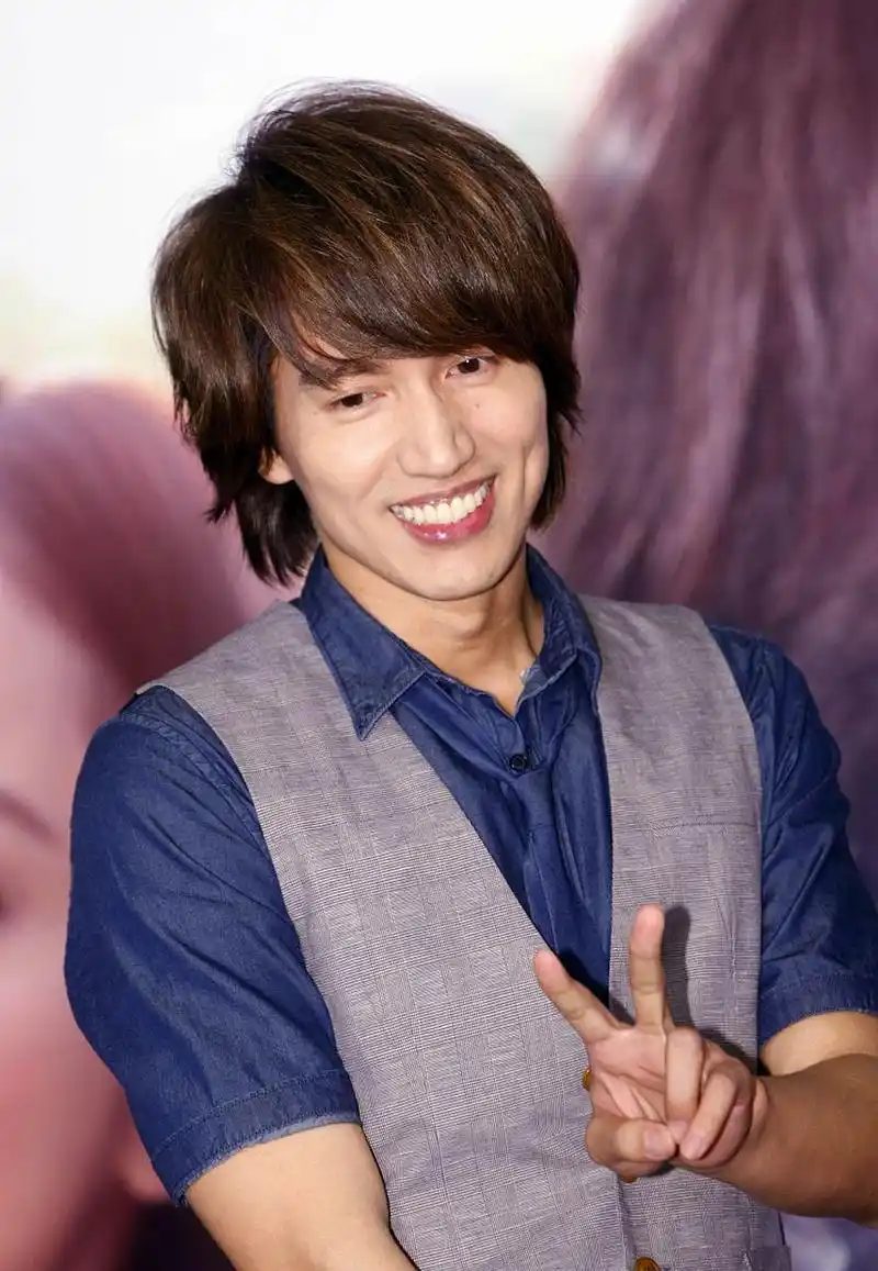 #言承旭自曝小时候被妈妈抛弃# #8月1#言承旭说不希望我的小孩不被需