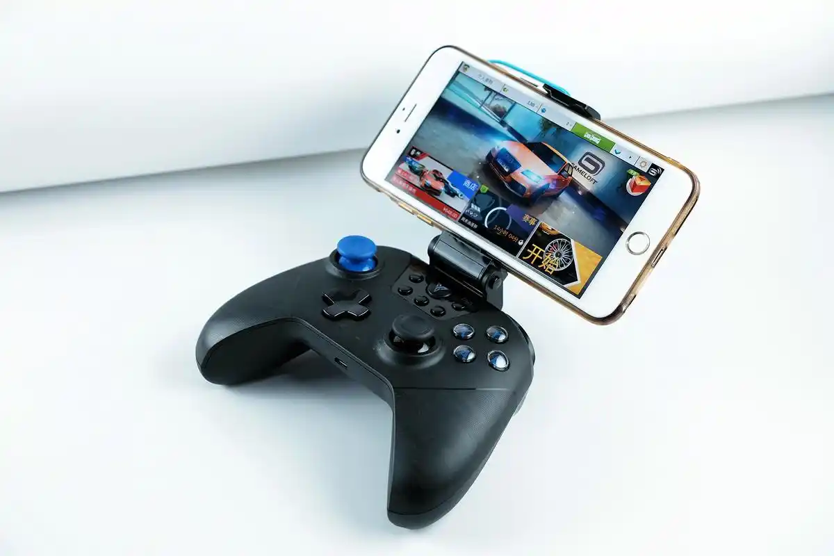 继承传统tv game的精髓 手机游戏手柄推荐榜