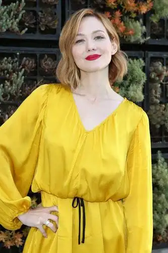 路易莎·克劳瑟 louisa krause的图片