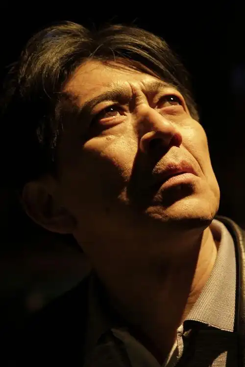 电影目击者 花瓣网剧照首发#老宋绝望而无奈