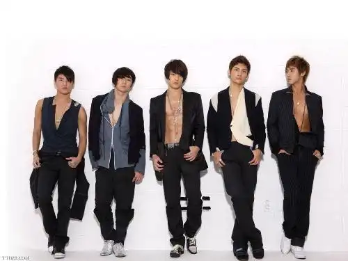 东方神起目前有多少首中文版歌曲?